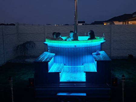 Închiriază Ciubărul - Pachet 13-14 Decembrie Weekend Jacuzzi MARE