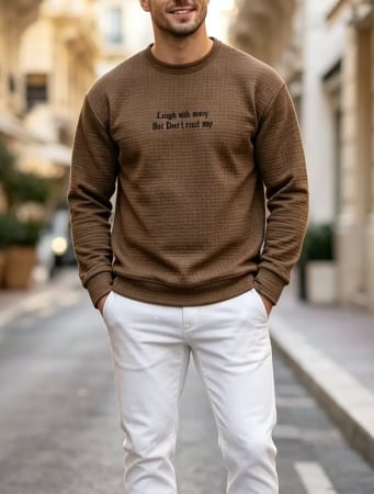 Lichidare de stoc - bluza maro scris negru piept