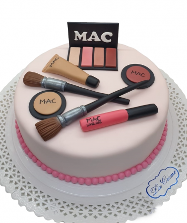 Torturi aniversare - Tort makeup model 3