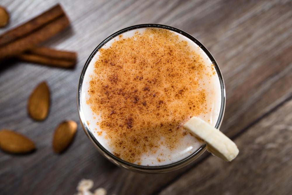Rețeta de Honey Latte cu scorțișoară – un deliciu de sezon