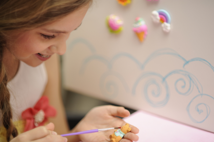 Atelier creativ Modeleaza si picteaza - Magneti pentru frigider [5]
