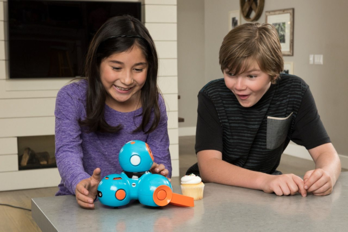 DASH - Robot programabil, distractiv și educativ [4]