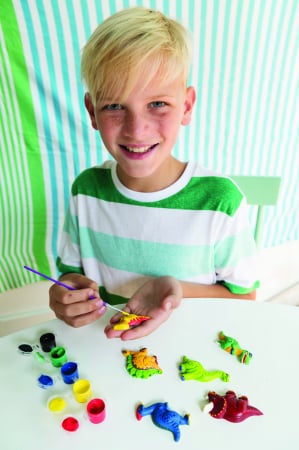 Atelier creativ Modeleaza si picteaza - Dinozaur care straluceste in intuneric [6]