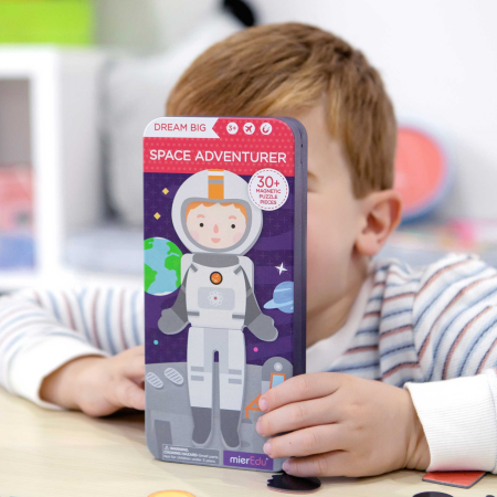 Puzzle magnetic in cutie metalica, joc de potrivire si asociere - Aventurierii Spatiului [2]