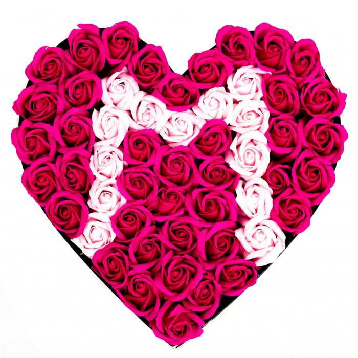 Litera M din Trandafiri in Cutie in Forma de Inima - PINK [3]