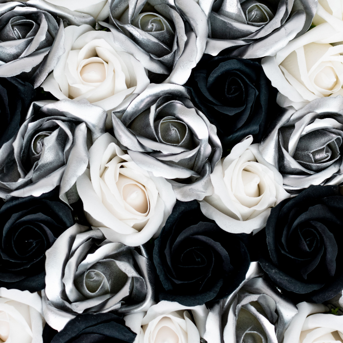Aranjament Floral In Forma de Inima, Alb, Negru si Argintiu, 26 cm [2]