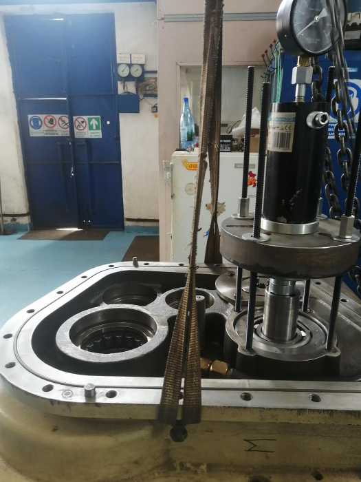 Service compresoare 30 Euro / Ora [38]