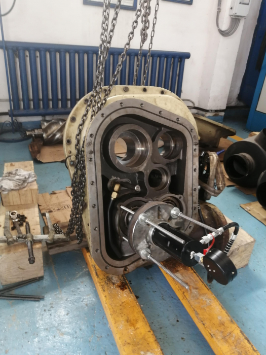 Service compresoare 30 Euro / Ora [34]