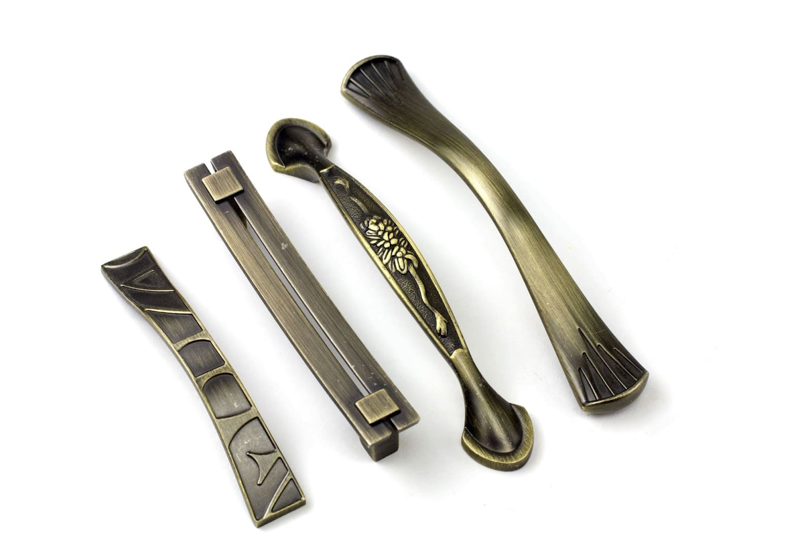 rolul mânerelor în estetica și funcționalitatea mobilierului