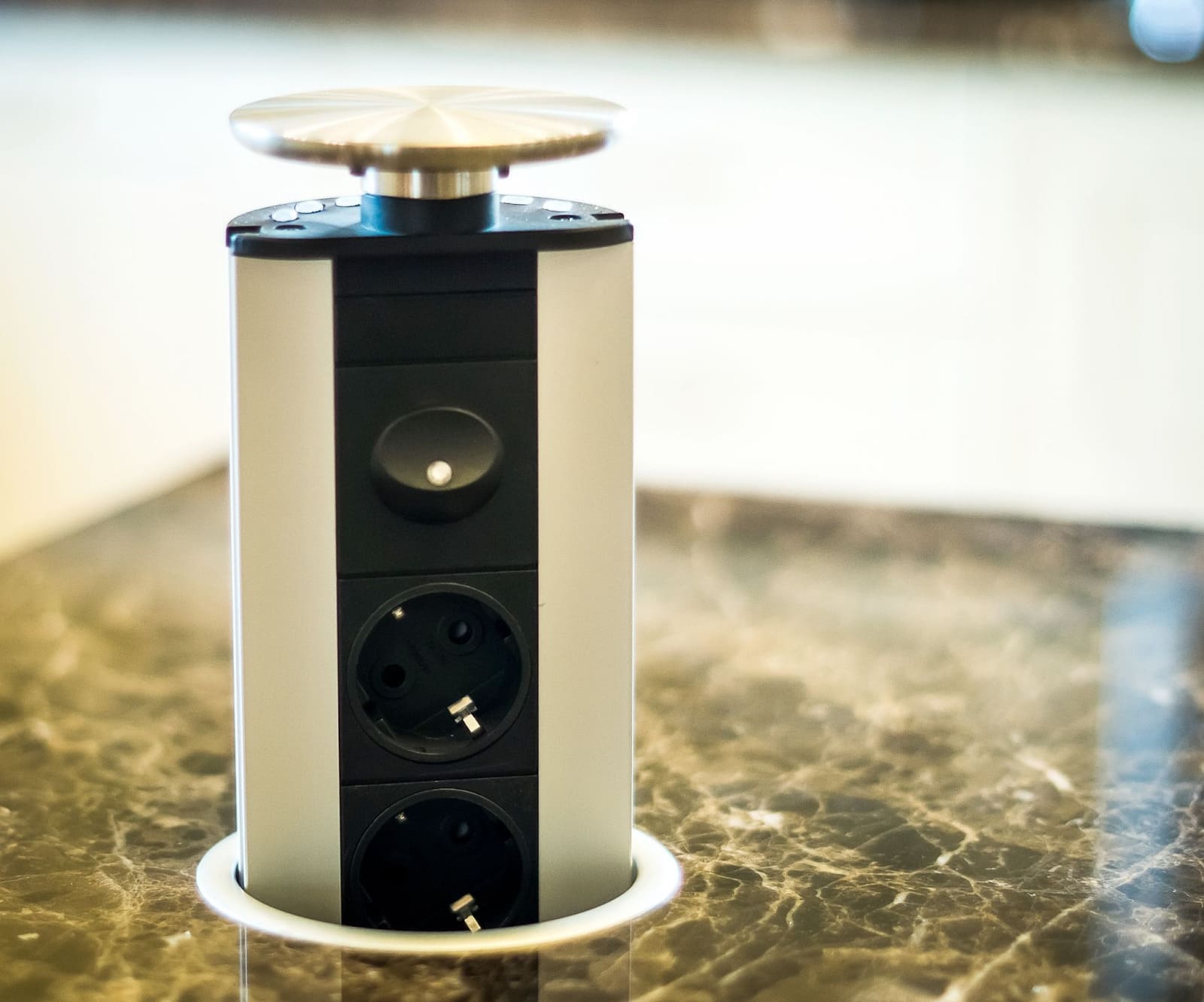 Tipuri de prize încastrabile și cum o alegi pe cea potrivită pentru tine