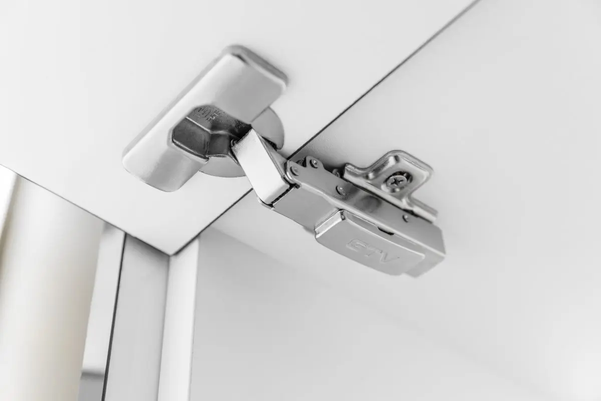 Balama aplicata ECHC, soft-close, placuta inclusa [3]