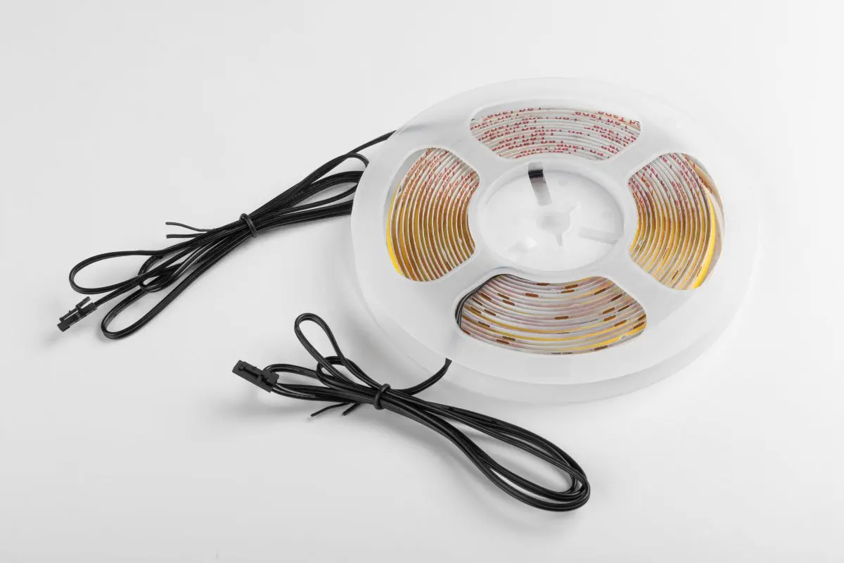 Banda led 24V lumina continua COB, 8 mm, 34W, IP20, 2700K, lumina calda, 2 x MiniAmp, dimabila, 5 m [3]