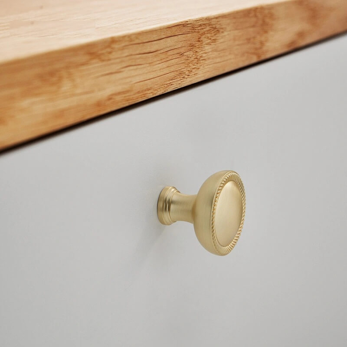 Buton mobila CROWN 32x30 mm, brushed gold [5]