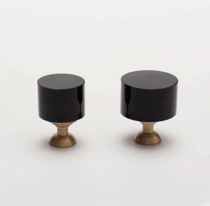 Buton mobila HK0266 30x36 mm, alama + negru [2]