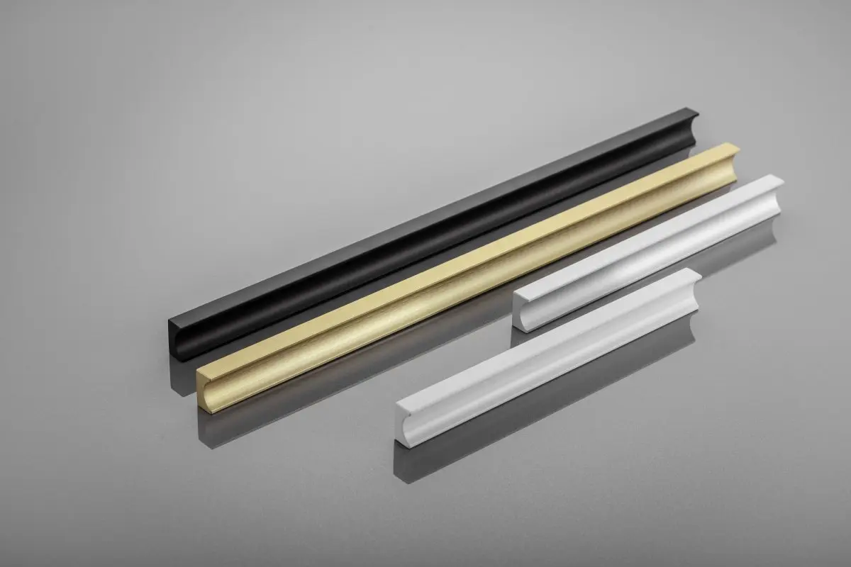 Maner mobila GROOVE 1200 mm, alb mat [8]