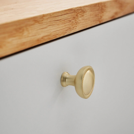 Buton mobila CROWN 32x30 mm, brushed gold [4]