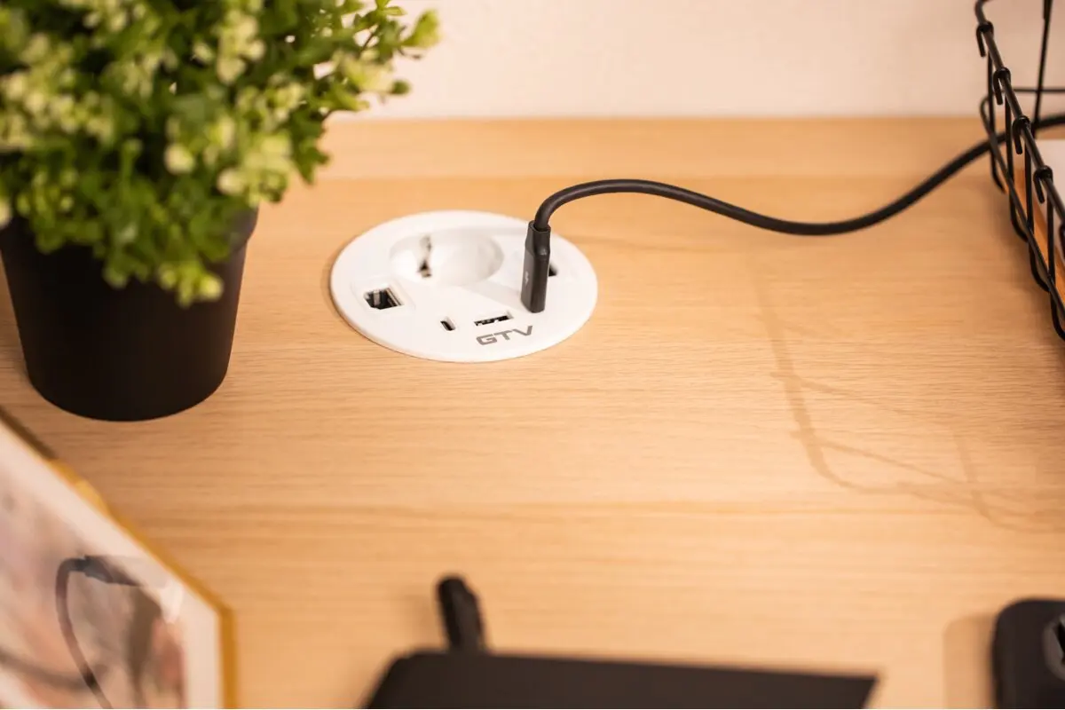 Priza incorporabila RONDO 1 x Shucko, 1 x USB A, 2 x USB C, HDMI, RJ45, cablu 1.5 m, alb mat [3]