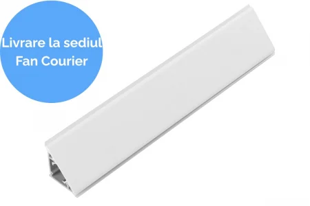 Plinta & inaltator blat - Inaltator blat triunghiular 30x30 mm, 4 m, alb mat