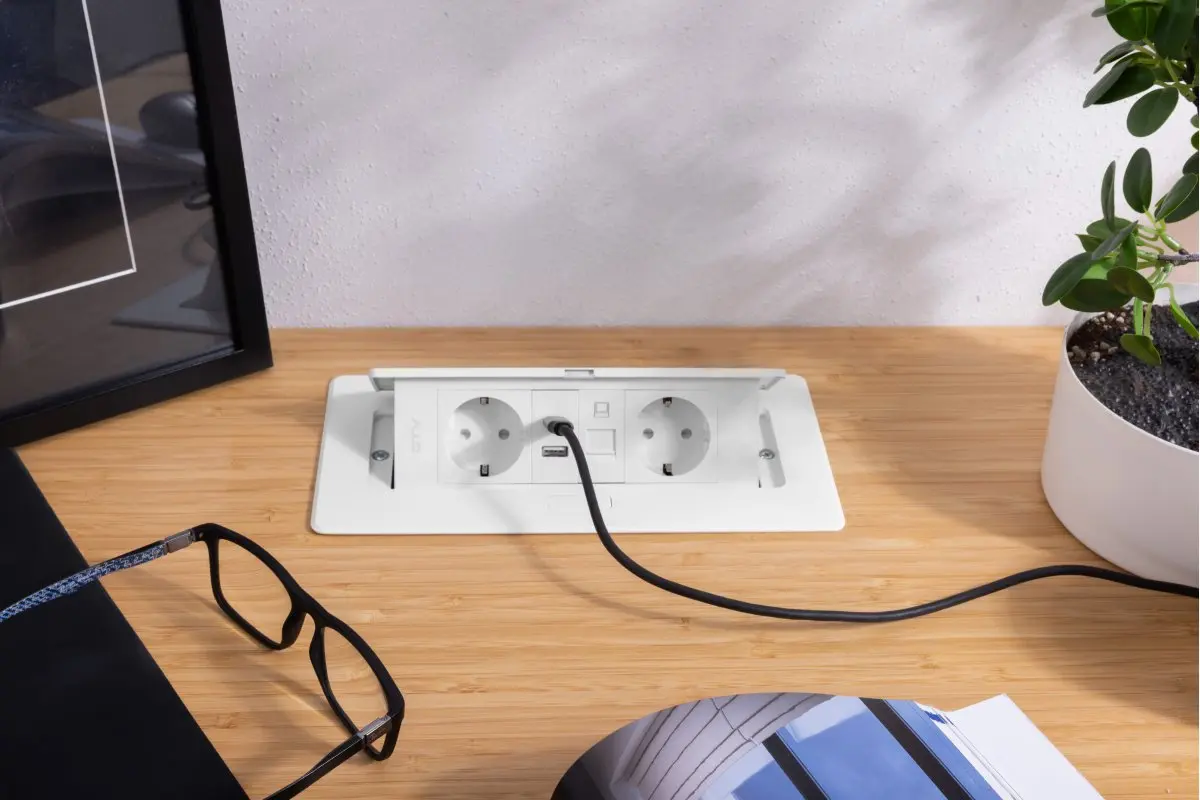 Priza incorporabila MULTISOFT 2 x Schuko, USB A + C, RJ45, cablu 1.5 m, alb mat [10]