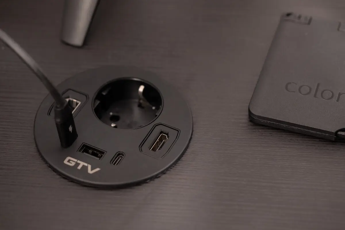 Priza incorporabila RONDO 1 x Shucko, 1 x USB A, 2 x USB C, HDMI, RJ45, cablu 1.5 m, negru mat [3]