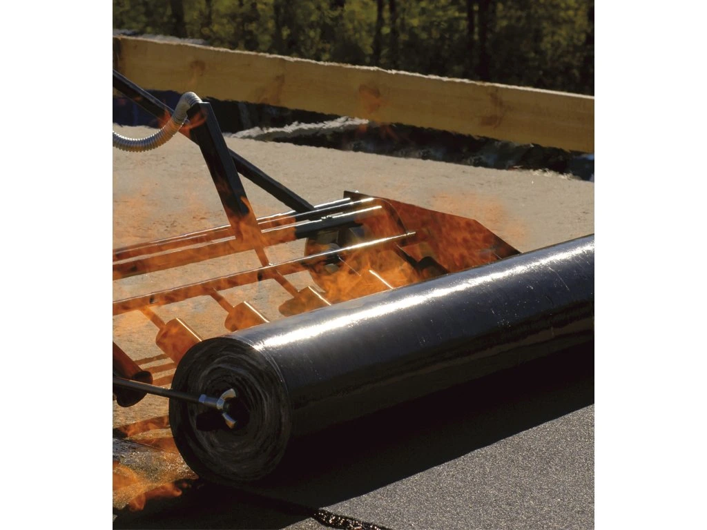 Arzator profesional 7 duze pentru membrana bituminoasa, pe roti, cu rola – KOMA WP7 [4]