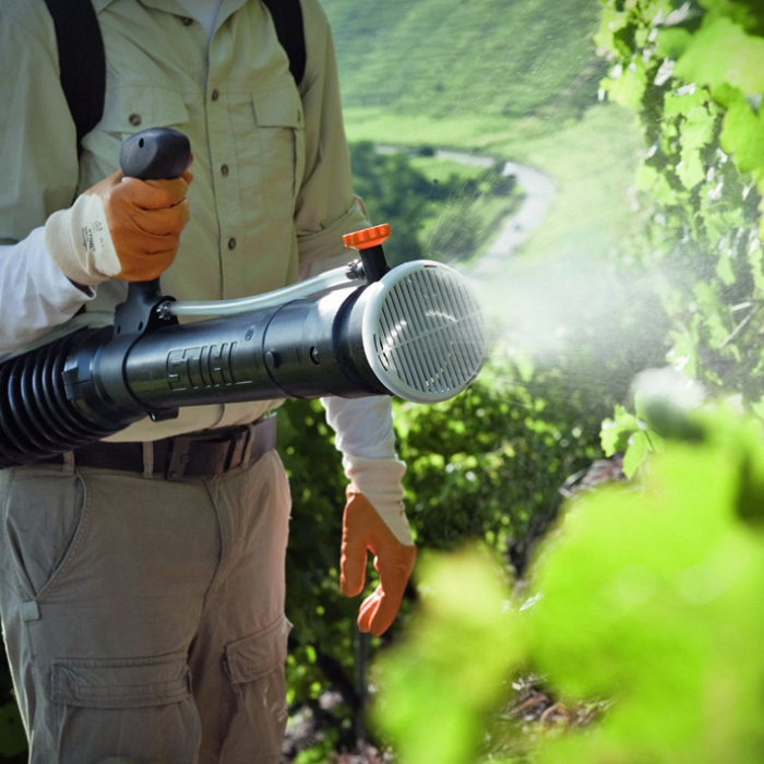 Atomizor pe benzina Stihl SR 430, 3.9 CP, rezervor solutie 14 L, distanta pulverizare 14.5 m [5]