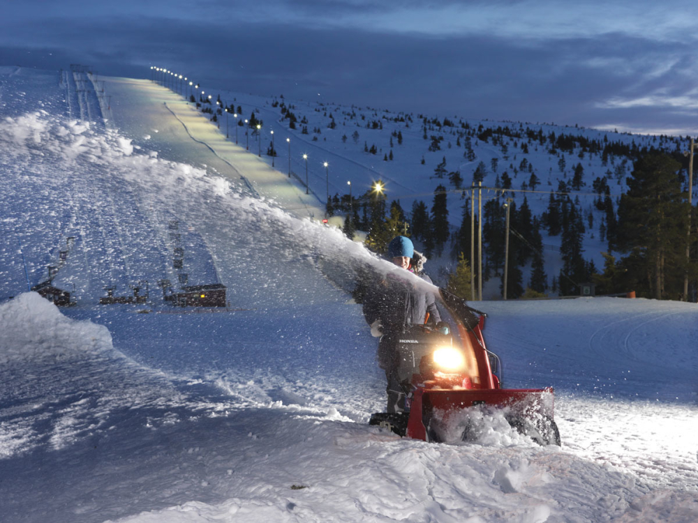 Freza de zapada hibrida Honda HSM 1390i2 ETDR, 11.7 CP, benzina, 92 cm, transmisie cu 2 motoare electrice, senile, pornire electrica [4]