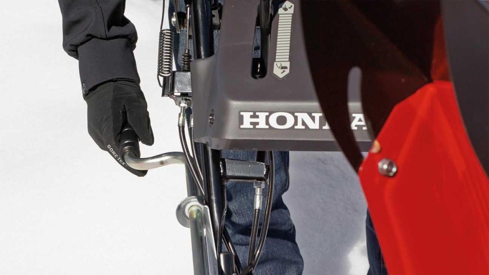 Freza de zapada Honda HSS 1380A ETD, 11.7 CP, benzina, 81 cm, transmisie hidrostatica, senile, pornire electrica [10]