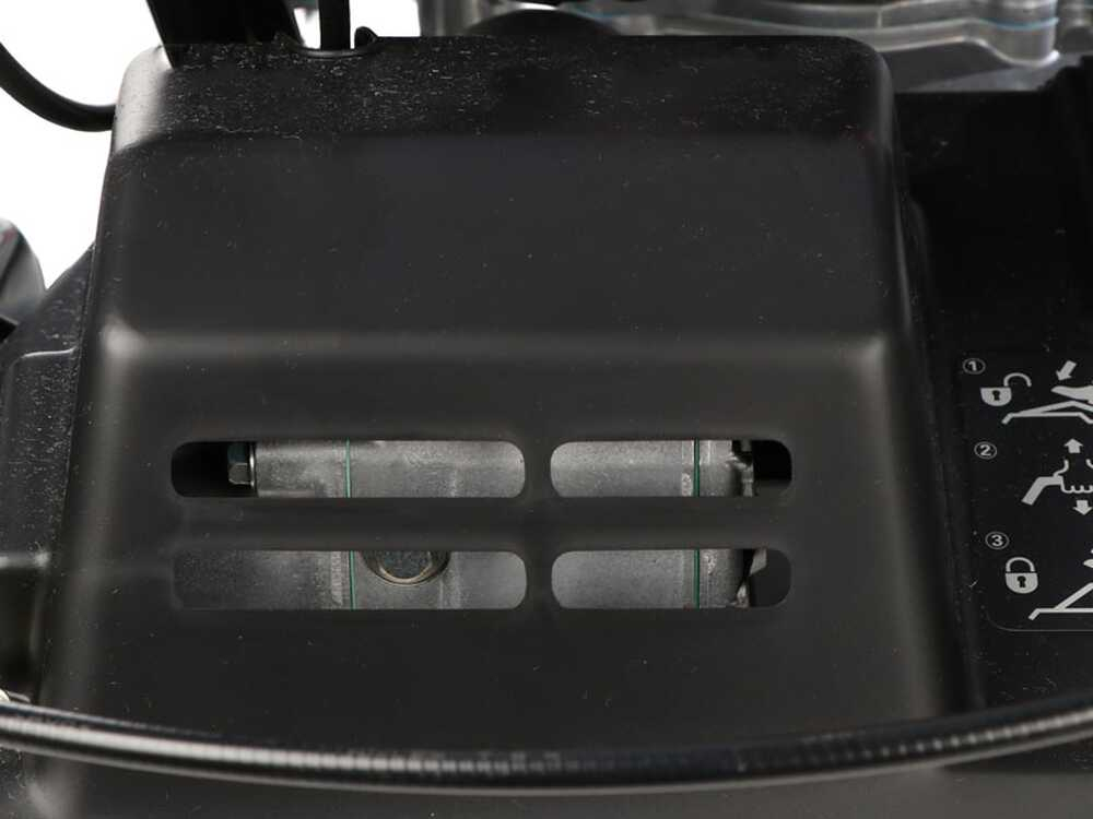 Masina de tocat iarba si vegetatie Honda UM 616 K3 EE2, 4.35 CP, benzina, 61 cm, transmisie variabila hidrostatic, Rotostop - blocarea lamei [45]