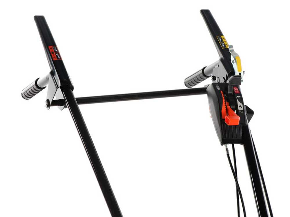 Masina de tocat iarba si vegetatie Honda UM 616 K3 EE2, 4.35 CP, benzina, 61 cm, transmisie variabila hidrostatic, Rotostop - blocarea lamei [46]