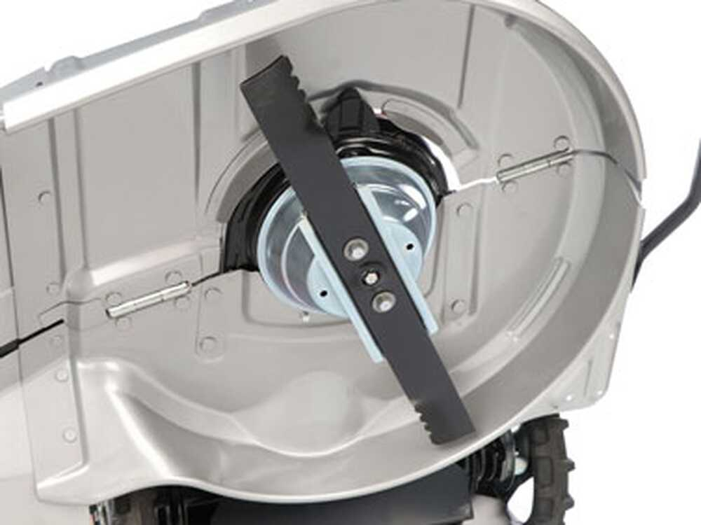 Masina de tocat iarba si vegetatie Honda UM 616 K3 EE2, 4.35 CP, benzina, 61 cm, transmisie variabila hidrostatic, Rotostop - blocarea lamei [29]