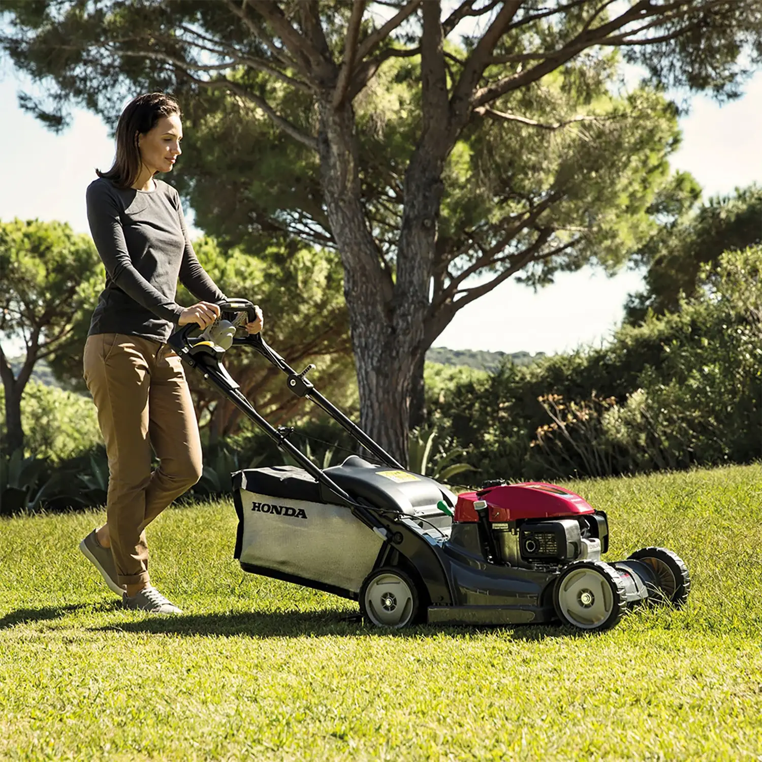 Masina de tuns iarba Honda HRX 476 HY, 4.8 CP, benzina, 47 cm, 69 L, autopropulsata cu variator hidrostatic, mulching Versamow, Rotostop - blocarea lamei [8]