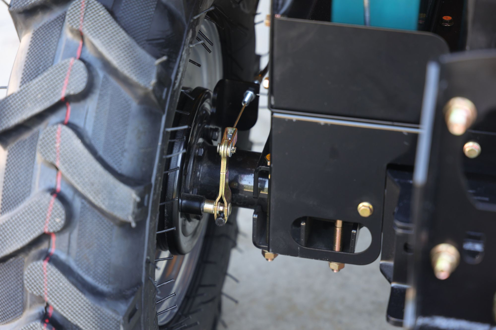 Mini tractor ProGARDEN Campo T18 V25.1, 4x4, 18 CP, benzina, hidraulica fata-spate, roti 6.00-12 [4]