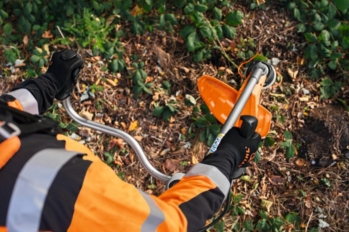 Motocoasa pe benzina Stihl FS 561 C-EM, 2 timpi, 3.8 CP [3]