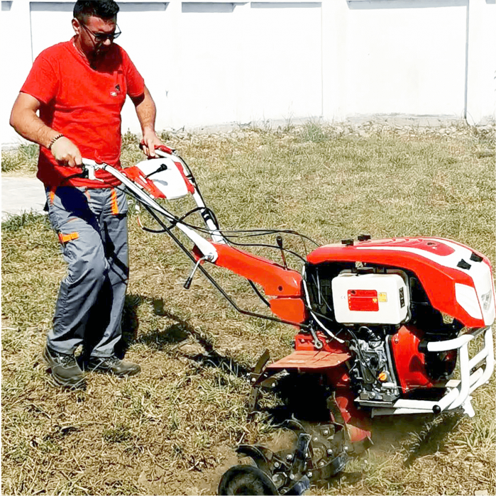 Motocultor Bisonte BTA-12SDE, 12 CP, diesel, 2+1 viteze, roti 5.00-12", far, priza de putere, pornire electrica [13]