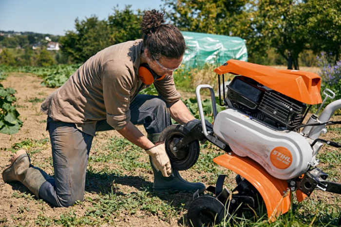 Motosapa Stihl MH 600, motor EHC 600, 6 CP, benzina, 2+1 viteze, latime lucru 78 cm [9]