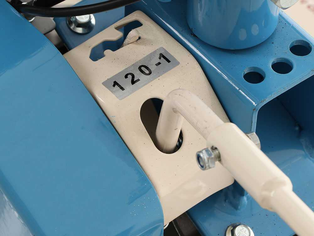 Motosapa AGT 6500 PREMIUM, Honda GP200, 6.5 CP, benzina, 2+1 viteze + roti 4.00-8, plug bilonat [27]