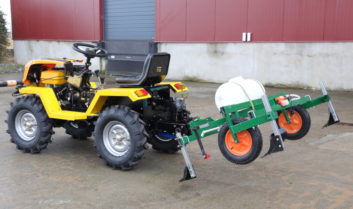 Dispozitiv intindere folie si aplicare tratamente prin pulverizare, pentru mini tractor ProGARDEN Campo T12, T18, latime de lucru 110 cm [3]
