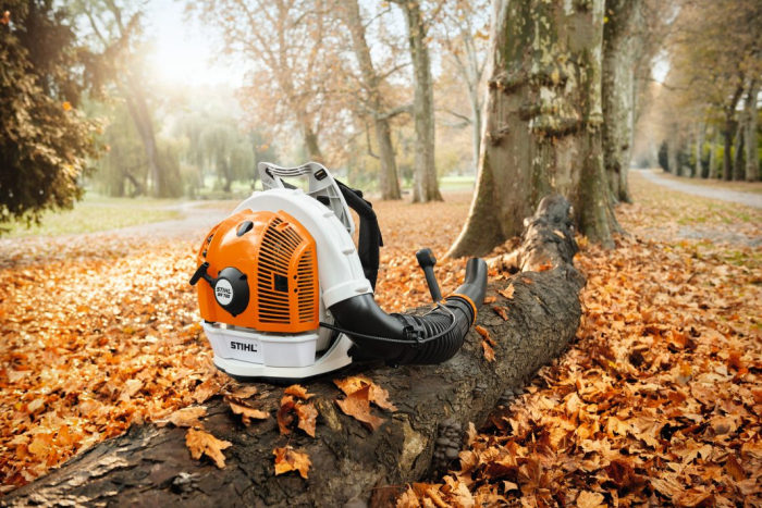 Suflanta frunze Stihl BR 700, 35 N, benzina, 4 timpi (4-MIX), 1550 mc/h [4]