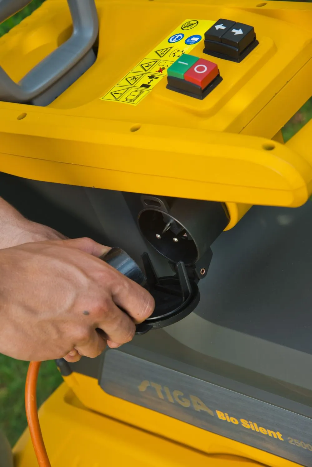 Tocator crengi Stiga BIO SILENT 2500, electric, 2500 W, Ø max. 40 mm, colector 60 L [8]