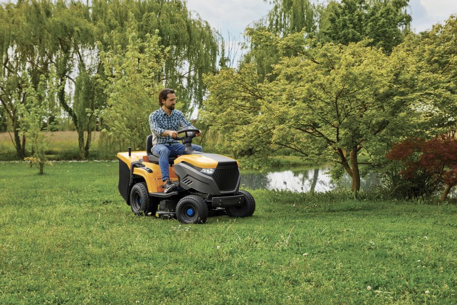 Tractoras de tuns gazon STIGA ESTATE 584e, acumulator Li-Ion 48V, 40Ah, 84 cm, cos 240 L [19]
