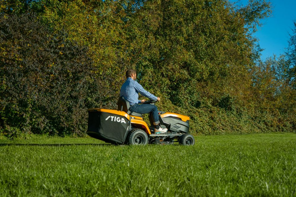 Tractoras de tuns gazon STIGA ESTATE 598e, acumulator Li-Ion 56V, 40Ah, 98 cm, cos 240 L [9]