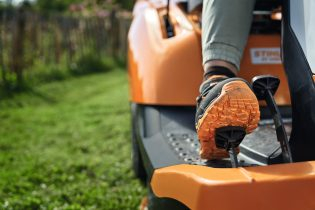 Tractoras de tuns gazon Stihl RT 5112.1 Z, 16.6 CP, benzina, 110 cm, cos 350 L [4]
