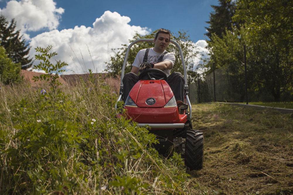 Tractoras de tuns si tocat vegetatie SECO Crossjet AC92/23H 2WD, 23 CP, benzina, 92 cm, 4x2 [6]