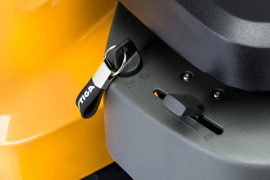 Tractoras cu masa frontala pentru tuns gazon STIGA PARK 300, 10.9 CP, benzina (fara masa de taiere) [11]