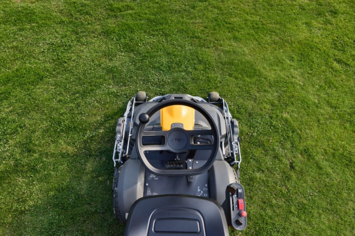 Tractoras cu masa frontala pentru tuns gazon STIGA PARK 500 WX 4WD, 16 CP, benzina (fara masa de taiere) [18]