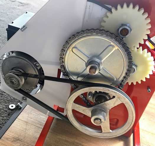 Zdrobitor cu desciorchinator, electric BAESSO Model 191 Smalto, 750 W, 1500 kg/h [4]
