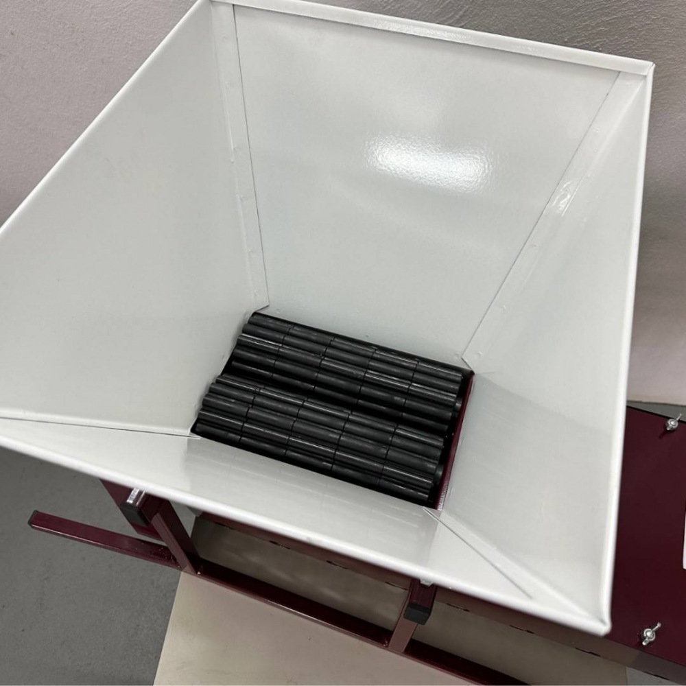 Zdrobitor manual cu desciorchinare Vivatechnix VMD-33A, capacitate 500 kg/h [3]