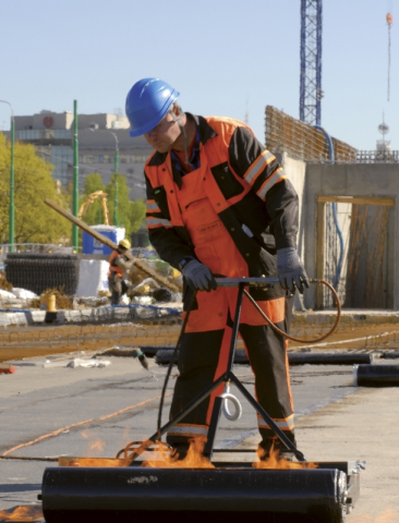 Arzator profesional 7 duze pentru membrana bituminoasa, pe roti, cu rola – KOMA WP7 [2]