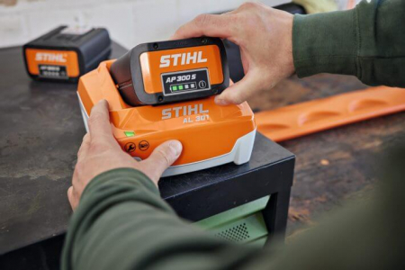 Incarcator rapid Stihl AL 301, pentru acumulatorii AK, AP si AR L [2]